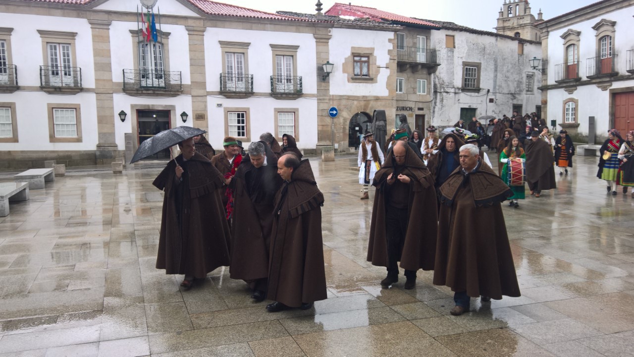  Miranda do Douro: Capa de Honras 