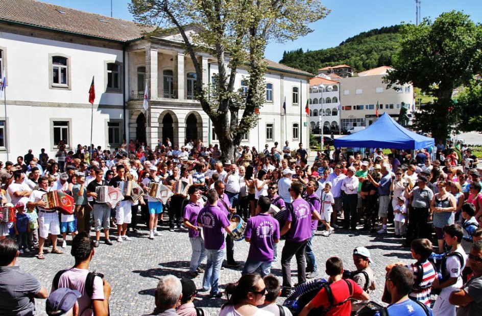 VI Concentração de concertinas