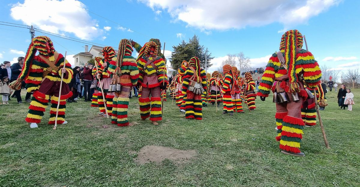 Caretos de Podence vão chocalhar no sábado no pavilhão de Portugal