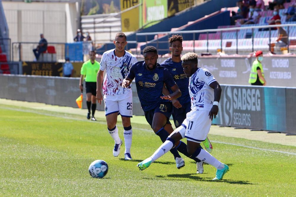 Chaves recupera de desvantagem de dois golos e bate FC Porto B