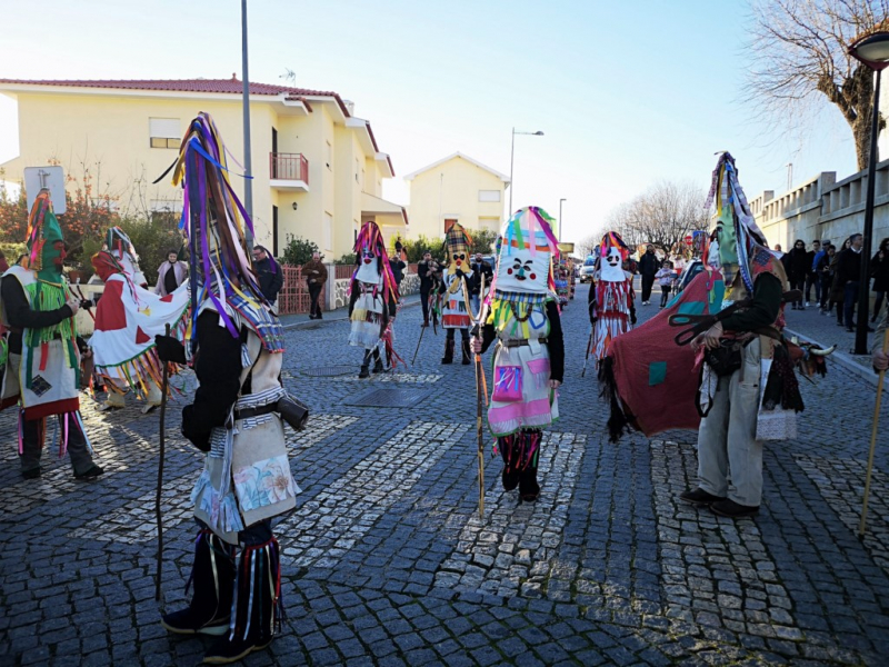 Mogadouro prepara desfile de Carnaval com 600 figurantes