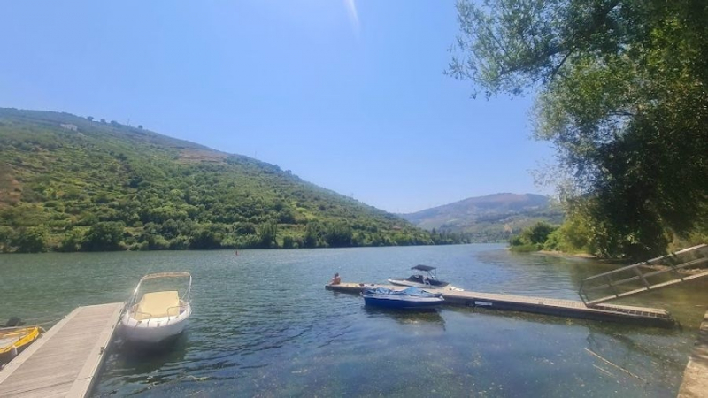 Proteção Civil testa incidente com embarcação turística no Douro