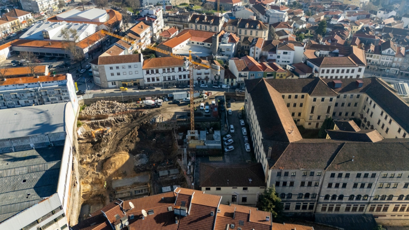 Antiga fonte transladada para ser redescoberta pela população de Vila Real