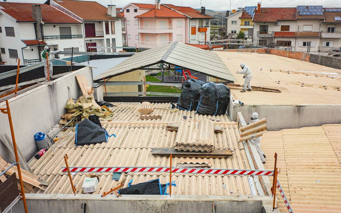 Obras de remoção de amianto em dois jardins-de-infância de Bragança