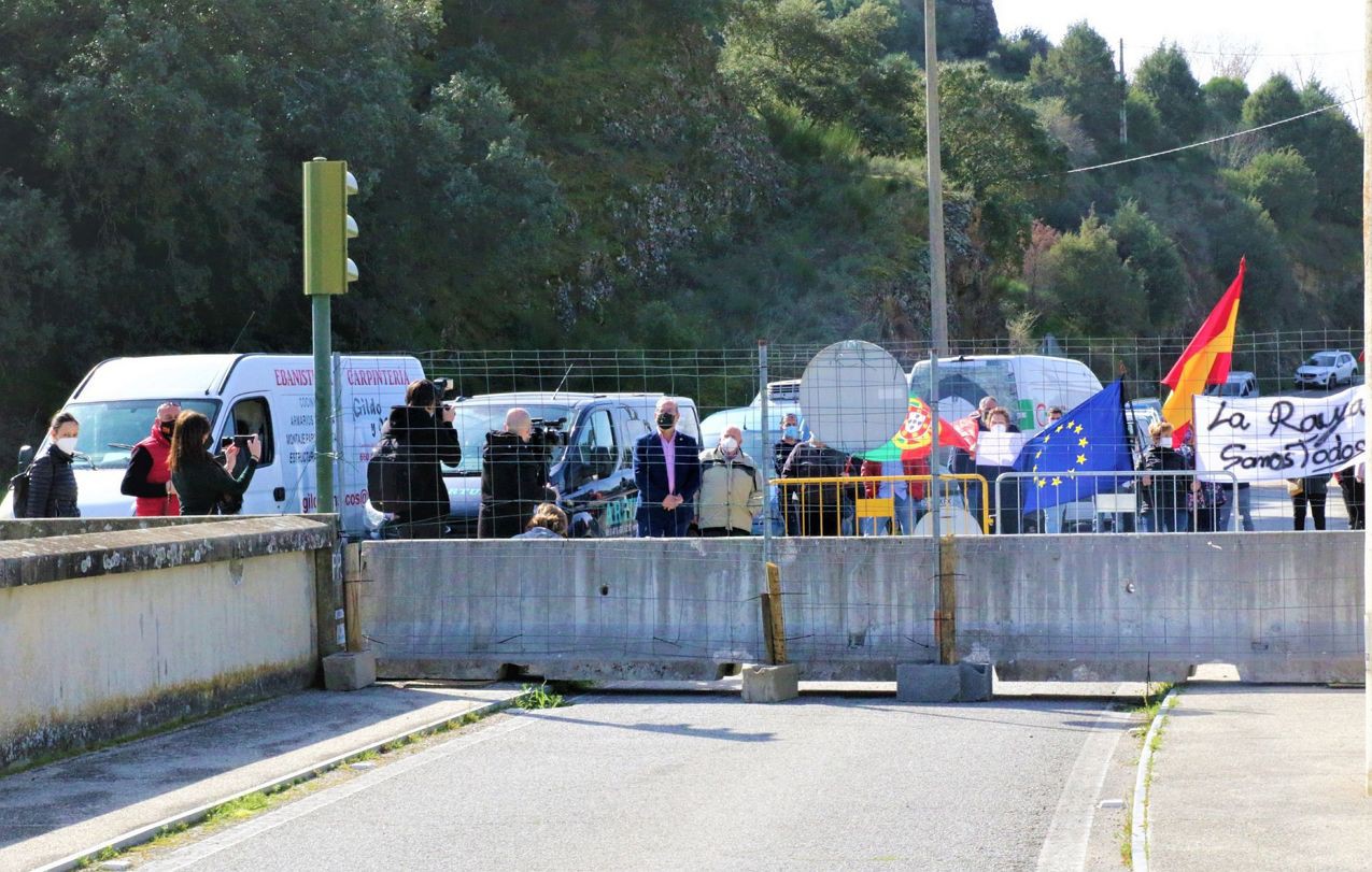 Portugueses e espanhóis reclamam reabertura da fronteira de Bemposta