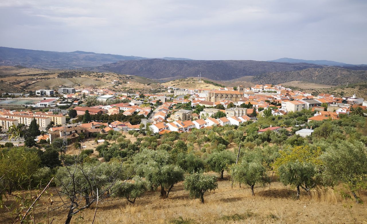 Incêndio destrói habitação em Torre de Moncorvo em Bragança