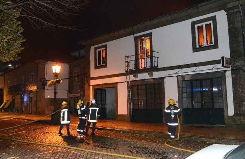 Reconstrução do Posto da GNR de Mesão Frio arrancou três anos depois do incêndio