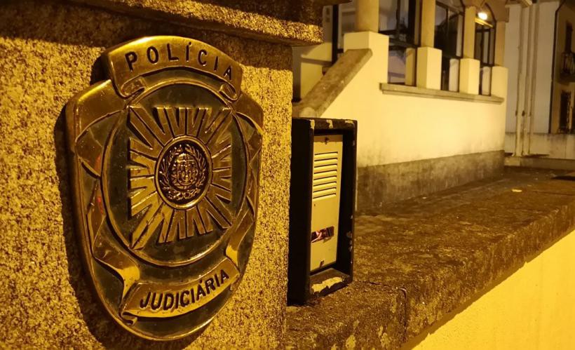 Jovem de 19 anos suspeito de quatro fogos em Vila Flor