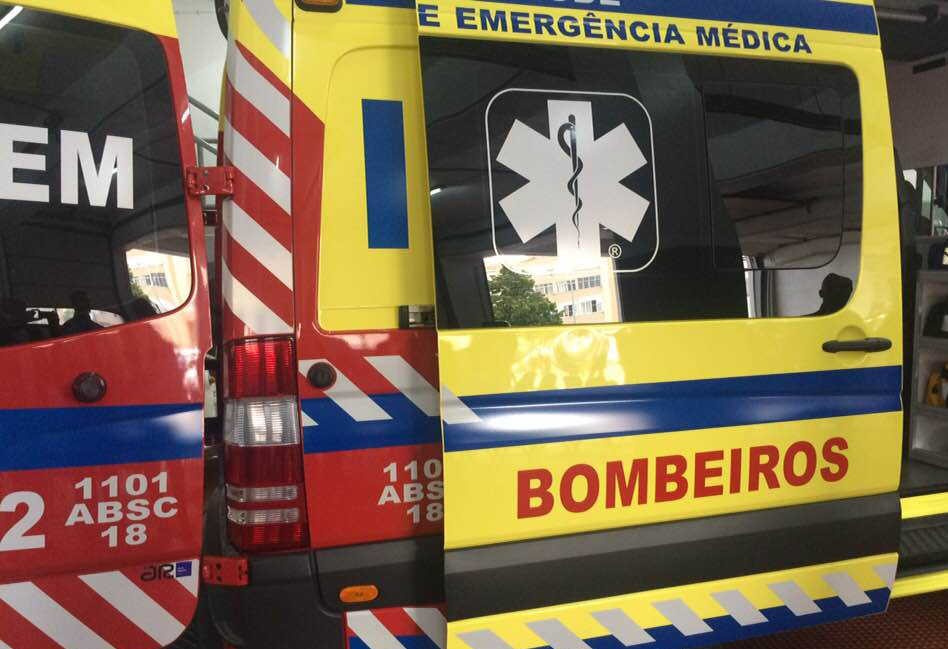 Homem encontrado morto em Parada com queimaduras no corpo