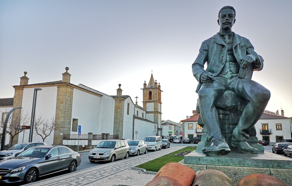 Geminação entre Groslay e Mogadouro celebrada por deputados dos dois países