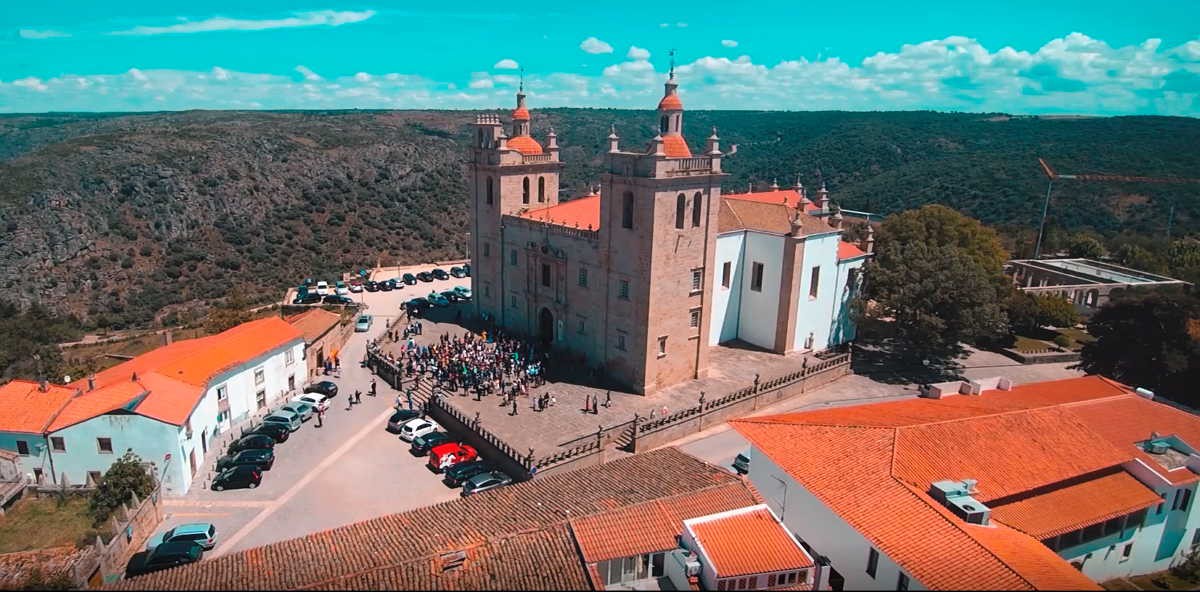 Obras da estrutura de acolhimento da Sé de Miranda do Douro paradas