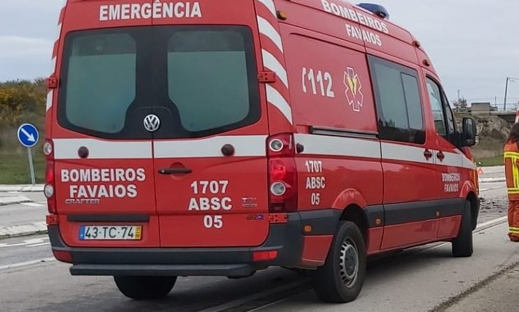 Homem de 53 anos morre em despiste de carro seguido de capotamento