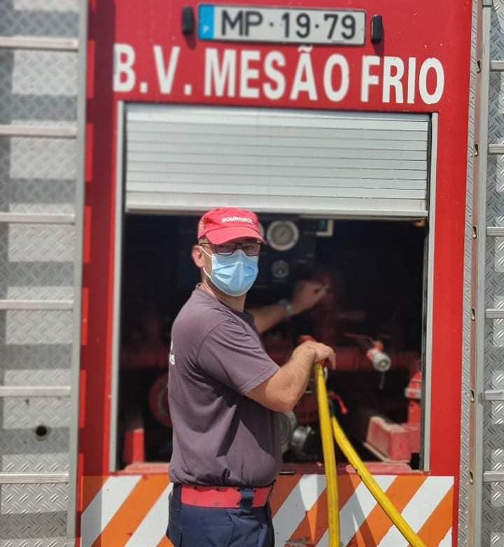 Dois idosos desalojados após incêndio em Mesão Frio