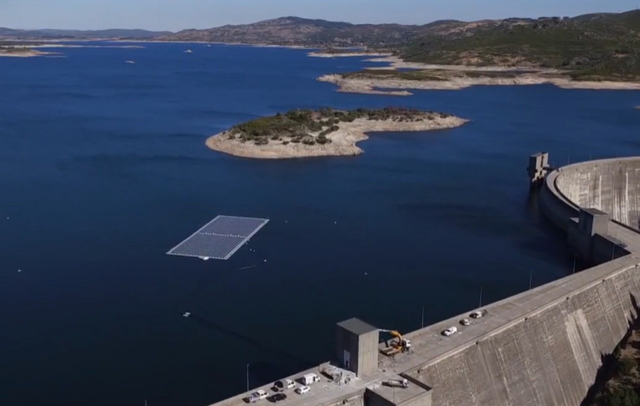 Projeto-piloto que conjuga energia fotovoltaica e hídrica